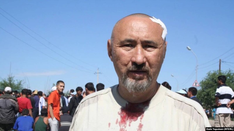 Бір топ ақын-жазушы Тоқаевқа хат жазып, диссидент Арон Атабекті босатуды сұрады