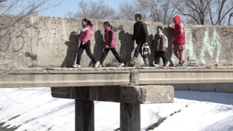 Алматы облысында 10 жыл бойы жөндеу көрмеген көпірден ер адам құлап, қайтыс болды