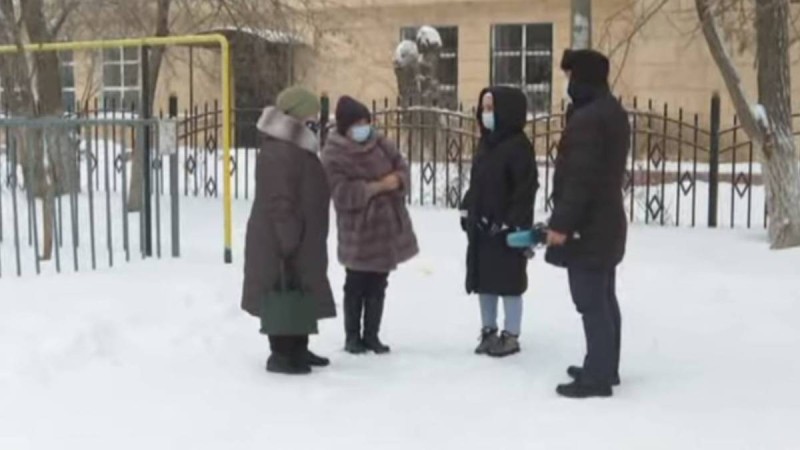 "57 мың айлық алып, балабақшаны өз ақшамызға сырлаймыз"