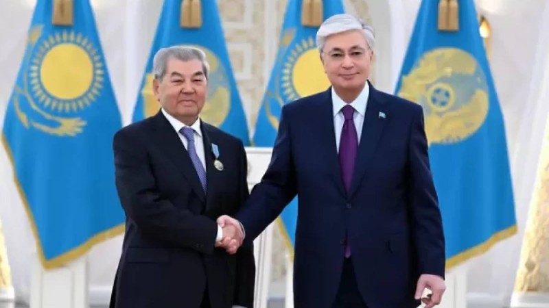 Тоқаев Қуаныш Сұлтановқа «Отан» орденін cалтанатты түрде табыстады