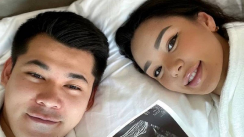 Актриса Жания Джуринская аяғы ауыр екенін мәлімдеді