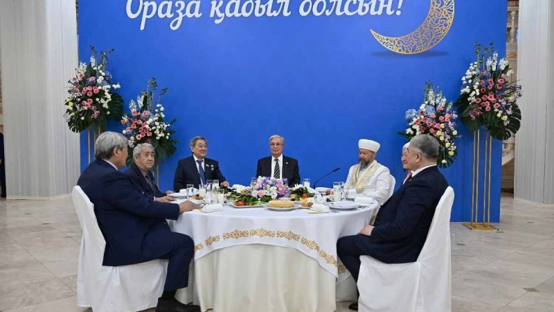 Тоқаев Ұлттық құрылтай қатысушыларына ауызашар берді