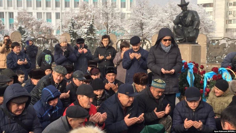 Қазақстанда Желтоқсан мен Жаңаөзен құрбандарын еске алды