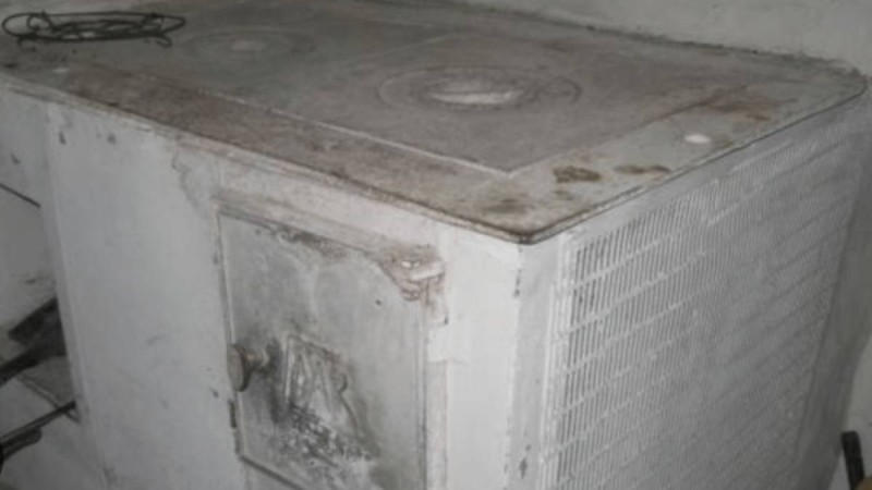 Абай облысында үйдегі пеш бұзылып, балалар уланып қалған