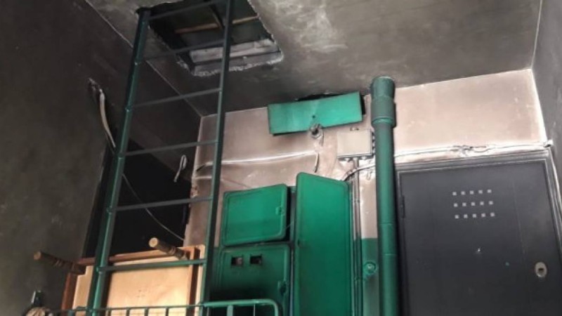 Ақтауда тұрғын үй өртенді: Ішіндегі он бес адамның 5-еуі — балалар