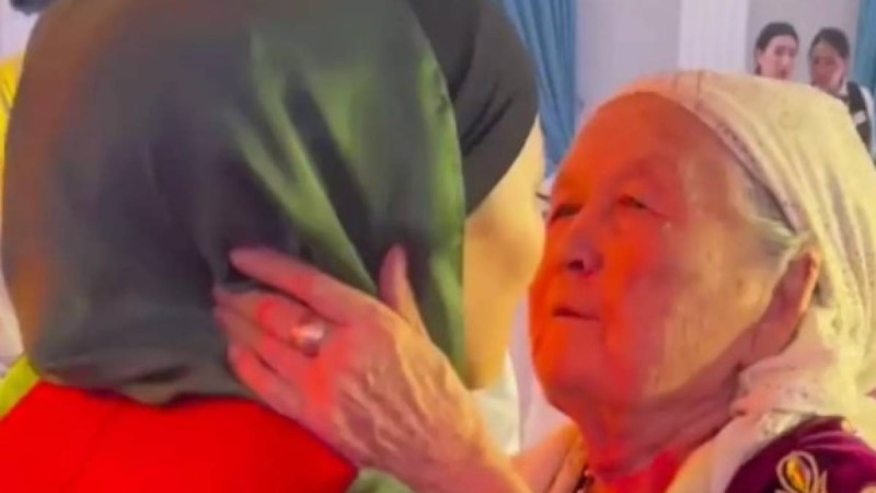 "Жүрек қалауыммен осы шешімге келдім": Отандық әнші орамал таққанын мәлім етті (видео)