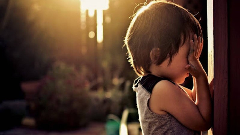 Қылмыстық іс жабылды: Атырауда мүгедек балаларды унитазға байлап қойған (видео)