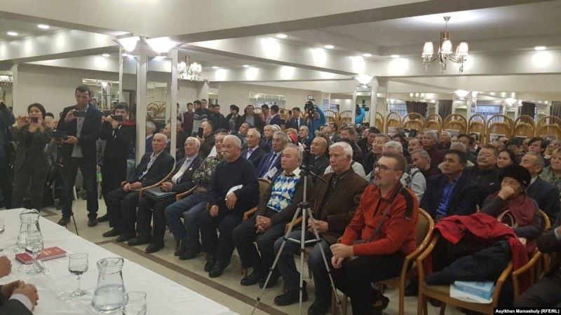 Жаңаөзен оқиғасын еске түсіру жиынына келетін кей белсенділерге қысым жасалғаны хабарланды