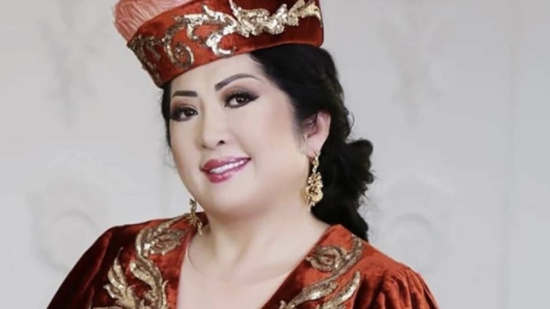 "Бәрі өңкей басқа ағымда, домбыраны қайтеді олар, тіпті харам дейді": Мақпал Жүнісова танымал әуе компаниясының бар былығын жайып салды