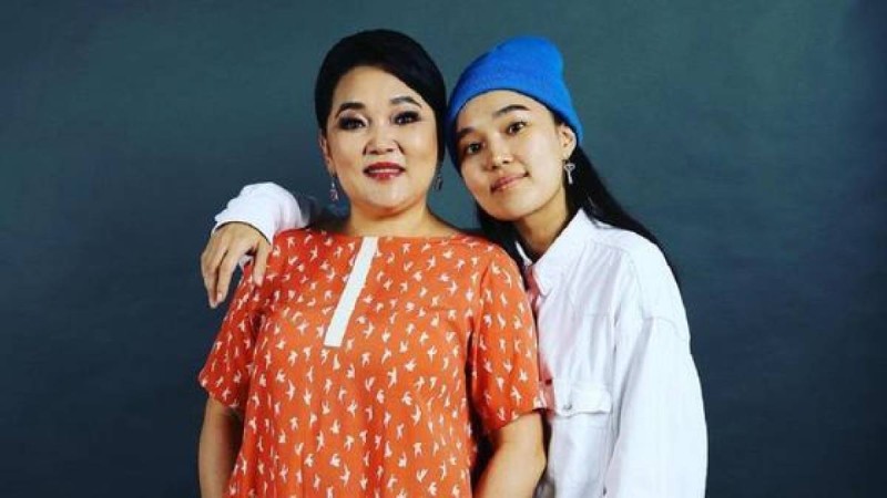 «Құдағи болып барамын»: Жанар Айжанова Айжұлдыздың тойы қашан өтетінін айтып қойды (ВИДЕО)