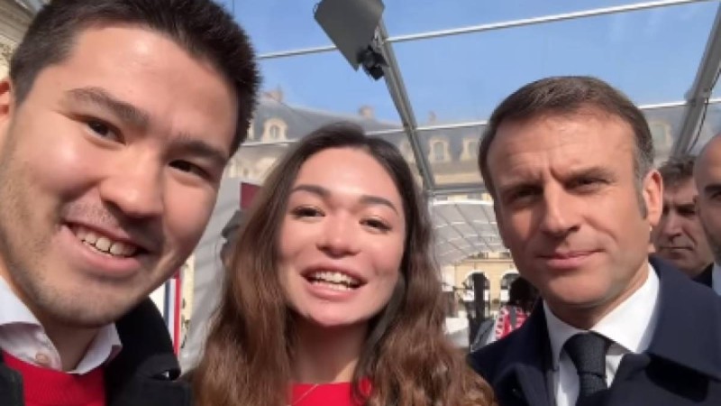 «Макронның өзі құттықтады»: Мұхтар Тайжанның ұлы қалыңдығына сөз салды