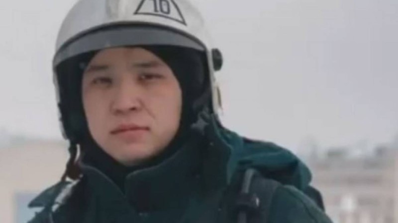 Қызмет барысында зардап шеккен астаналық өртсөндірушінің отбасына пәтер берілді