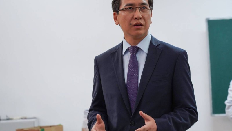 Аймағамбетов: "Бір-бірімізге дайын сұрақтар қоймай, ашық сөйлесейік!"