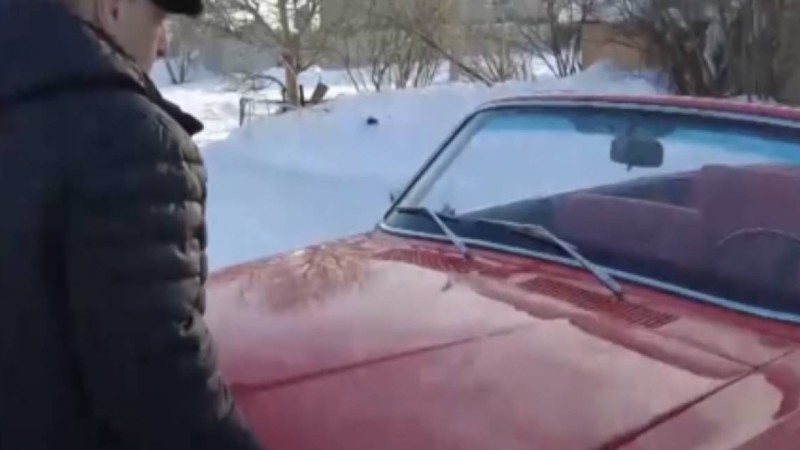 Қостанайлық зейнеткер көне көлікті кабриолетке айналдырып алған