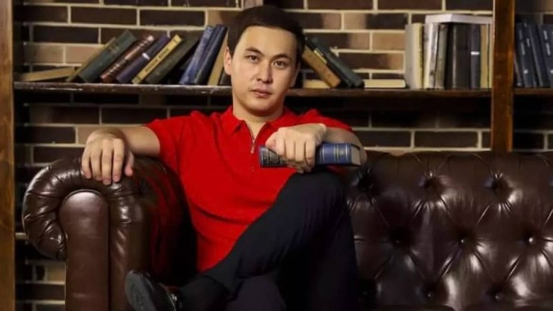 "Ақшадан басқа түк ойламайды": Жас әнші қазіргі шоу-бизнес өкілдеріне реніш білдірді (видео)