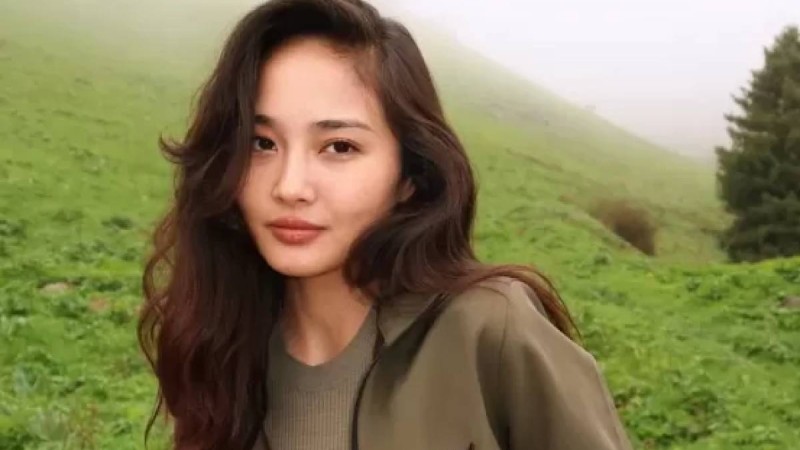 "5 жылдан бері аңдып жүр": Танымал блогер сталкингке ұшырағанын айтып берді