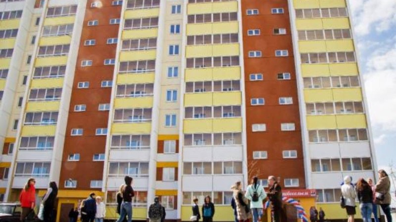 Ақмолада шенеунік екі жыл бойы жетім балаларға берілген пәтерде тұрған