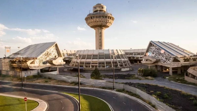 Армения Ресейден шекарашыларын Еревандағы әуежайдан алып кетуді талап етті