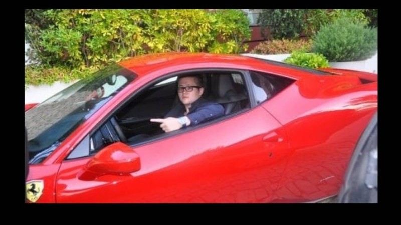 Бердібек Сапарбаевтың ұлы 300 мың еуро тұратын көлікті қайдан алды?