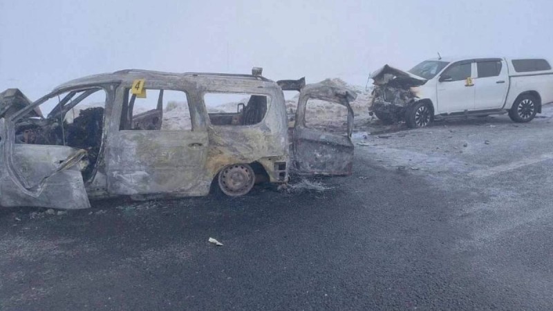 Ішінде төрт бала бар: Ақтөбе облысында болған жол апатынан сегіз адам қаза болды