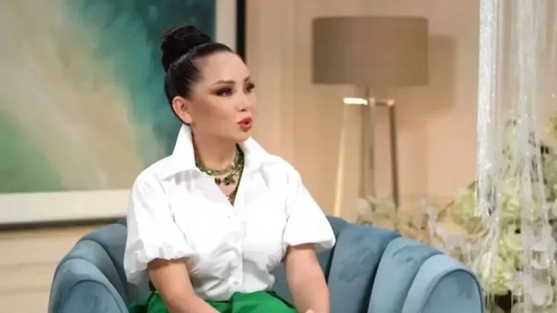 Қызына қатысты тосын «жаңалық» естіген Баян Алагөзованың төбе шашы тік тұрды