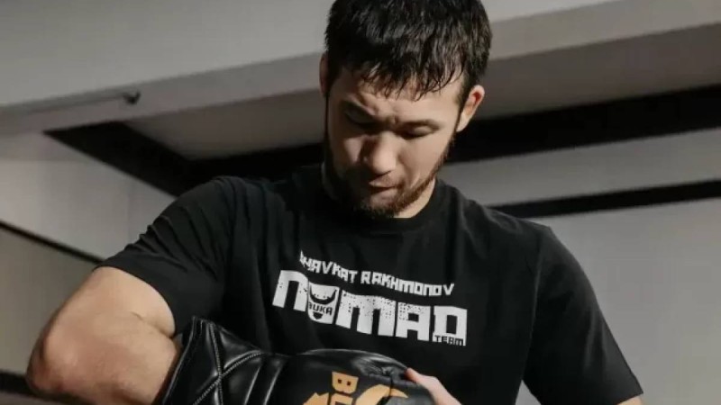 UFC рейтингінде бірінші орында тұрған америкалық Шавкат Рахмоновпен жекпе-жек өткізуге келісті