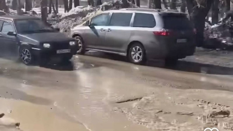 Қарағандылық заңгер ТКШ қызметкерлерін жолдардағы шұңқырлар үшін жауапкершілікке тартты