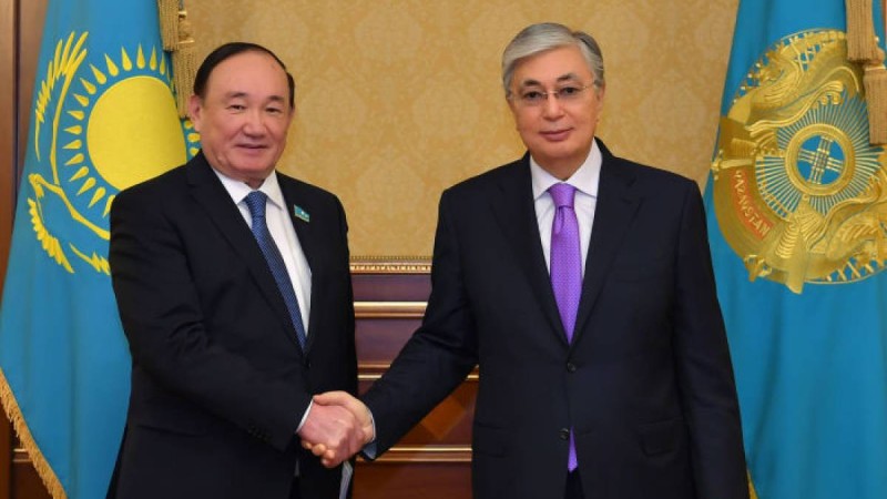 Тоқаев "Ауыл" партиясының төрағасымен кездесті