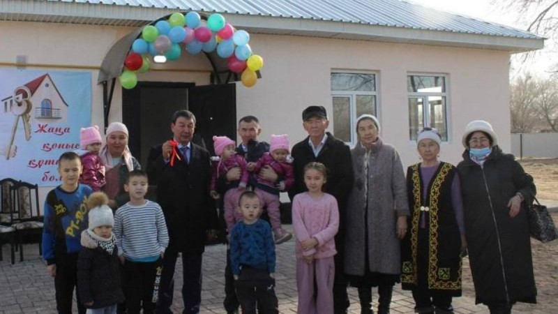 Алматы облысында дүниеге келген үшемге кәсіпкер бес бөлмелі үй сыйлады