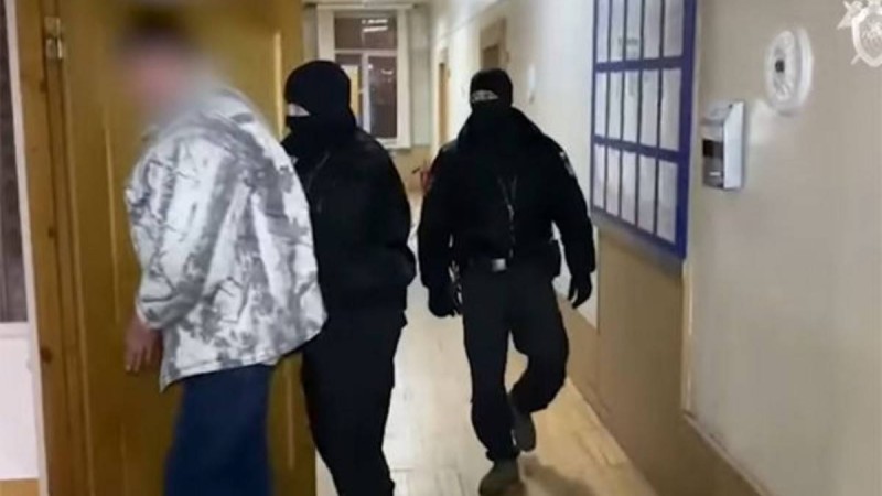 Жөндеу жұмыстарының шуына ашуланған азамат көршісінің қызын атып өлтірді (видео)