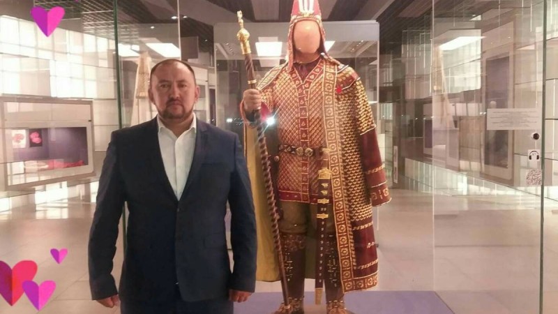 "Миғұлалар, тарихқа неге көз жүгіртпейді?!". Белсенді мектепті аралас еткісі келген үш орысқа шүйлікті