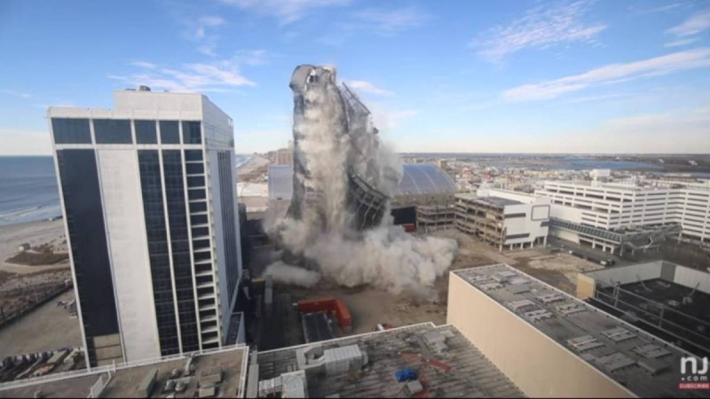 Трамп қонақ үйіндегі жарылыс видеоға түсіп қалды