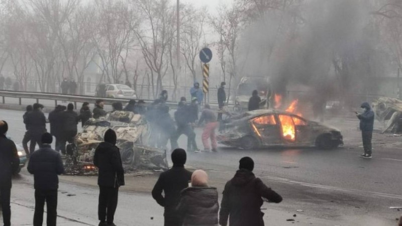 Қаңтар оқиғасы: Тоқаев рақымшылық жасау туралы заңға қол қойды