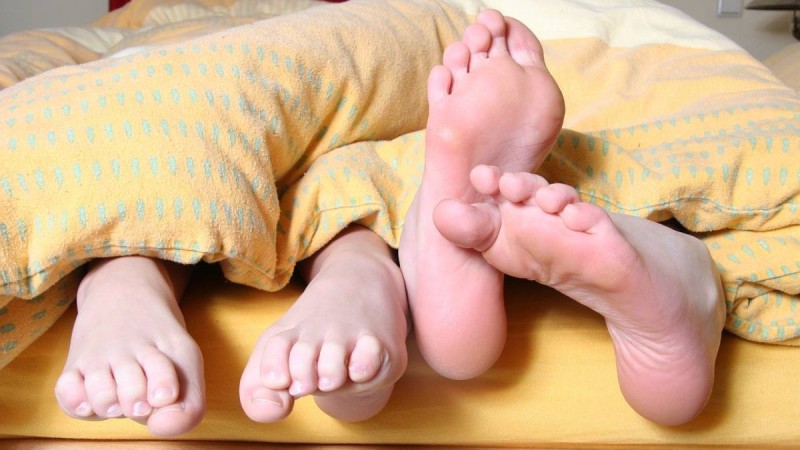 Журналист қазақ қыздарымен төсектес болғысы келген шетелдіктің аузын қалай жапқанын айтты