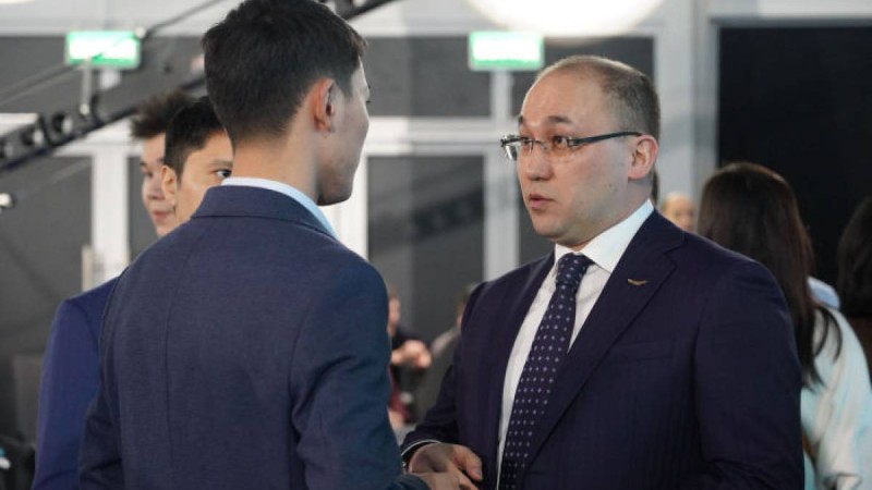 Министр Абаев: коронавирус жұқтырып алудан қорықпаймын