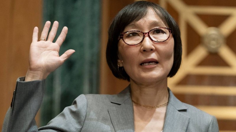 Сенаторлар Сәуле Омароваға қандай айып тағып отыр?