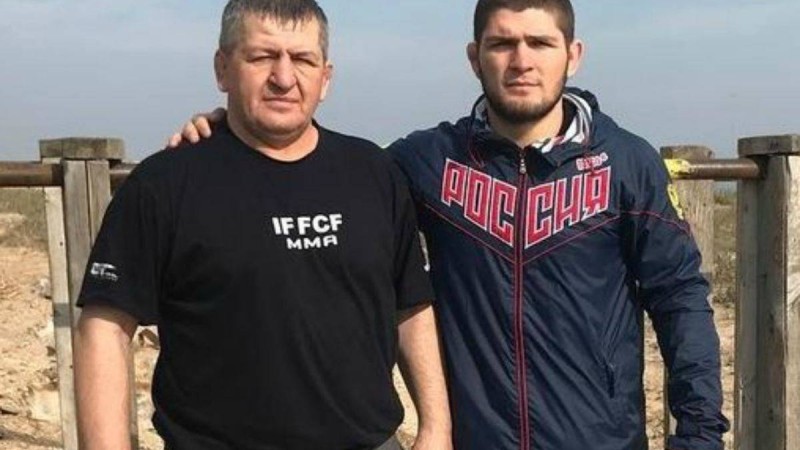 Макгрегор комаға түскен Хабибтің әкесін қолдады - Қазақстан жаңалықтары