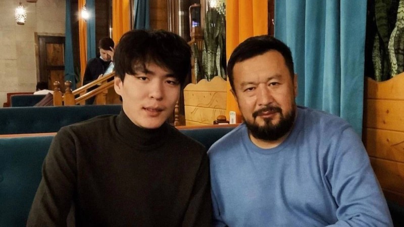 "Балам бағып жатыр": Сәбит Әбдіхалықовтың жүрегіне ота жасалды