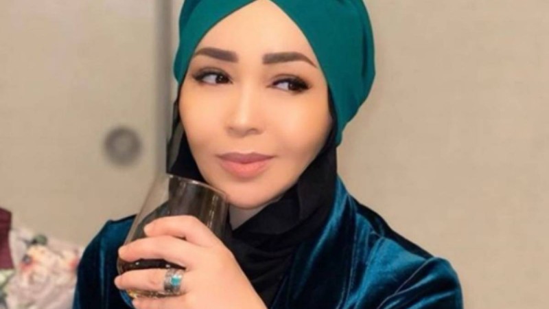 Айнұр Тұрсынбаева дәріханашы апаймен қалай орысша сөйлескенін айтып елді күлдірді