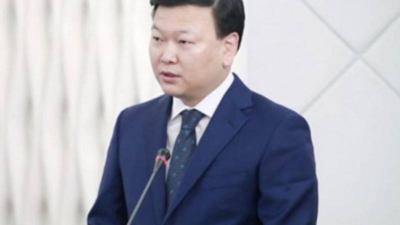 Экс-министр Цой көпшіліктің алдында жылт етті