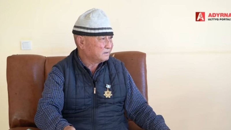 "Қайтыс болған кісілерге де қажылық парызды өтегені туралы құжат сатып жүр" - Өтеміс Маханов