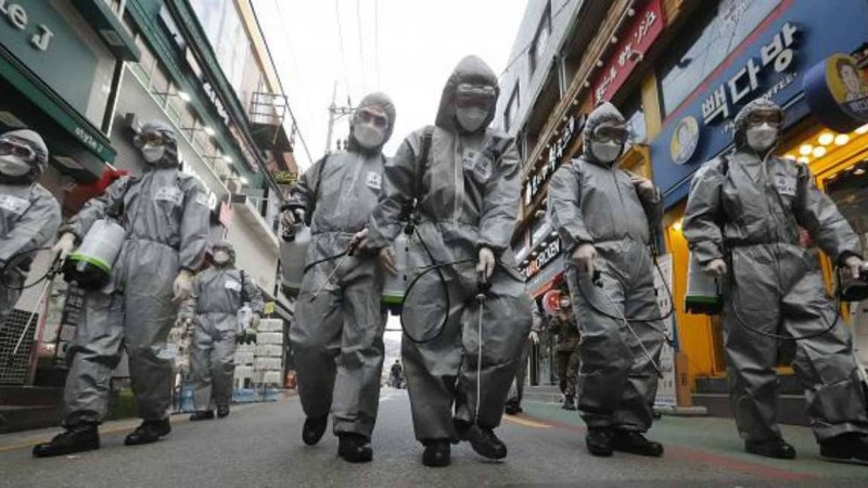 Әйелді коронавирустан көз жұмған күйеуімен бірге карантинге жауып тастаған - Қазақстан жаңалықтары