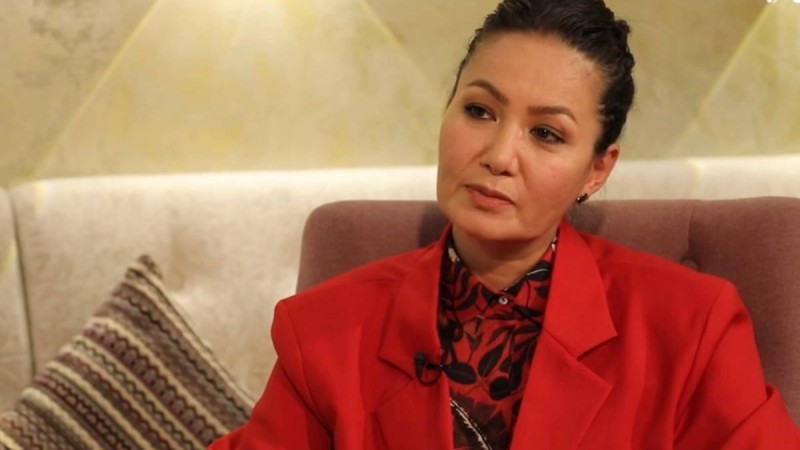 “Әйелдер еркексіз дені дұрыс адам болмайды”: Азамат Сатыбалдының жары көптің ашуына тиді