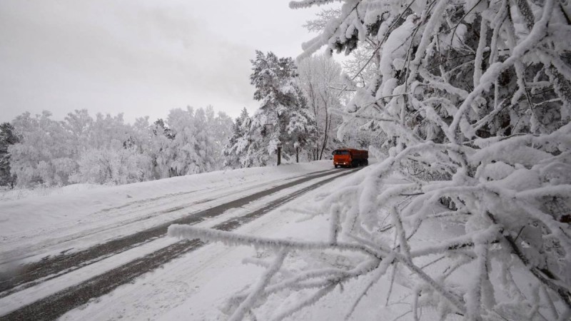 Қыста жол төсейтін әкім