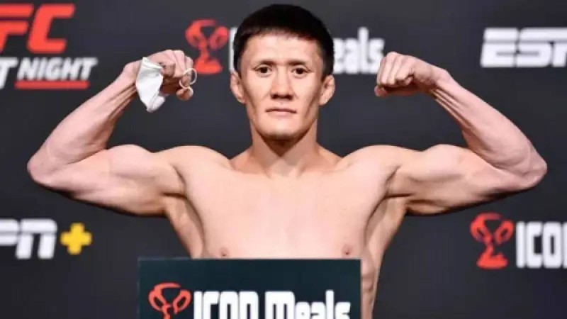 Алматыда өтетін жекпе-жек кешінде Жалғас Жұмағұлов америкалық спортшымен айқасады