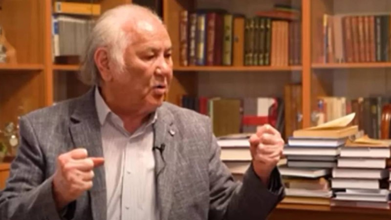 Дулат Исабеков Қазақстанның Еңбек Ері атанды