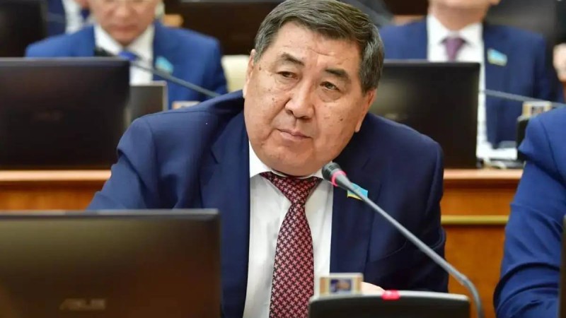 Ермұрат Бәпи «Отағасы туралы» заң қабылдауды ұсынды