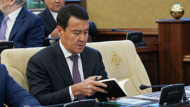 Смайылов шенеуніктердің жаңажылдық корпоративі туралы айтты