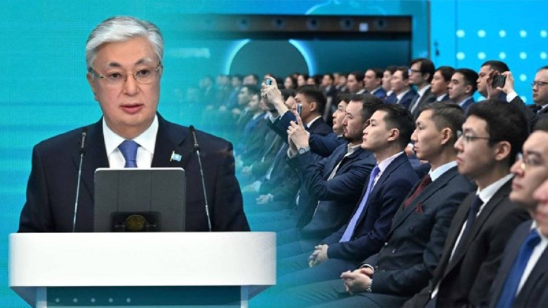 Батыл қадам, демократия мен мемқызметкерлер айлығы жайлы: Тоқаев жастармен кездесуде не деді