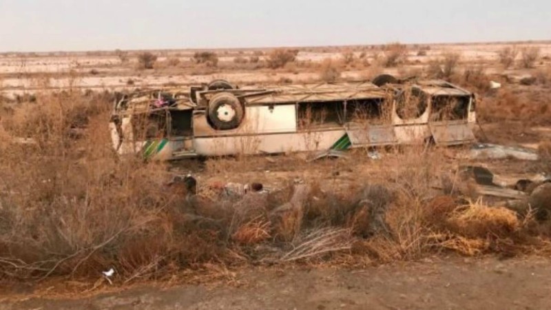 Қызылорда облысында аударылып кеткен автобус ішінде мұнайшылар болыпты
Қазіргі таңда қайтыс болған 8 адам мен жарақаттанған 21 адам туралы белгілі